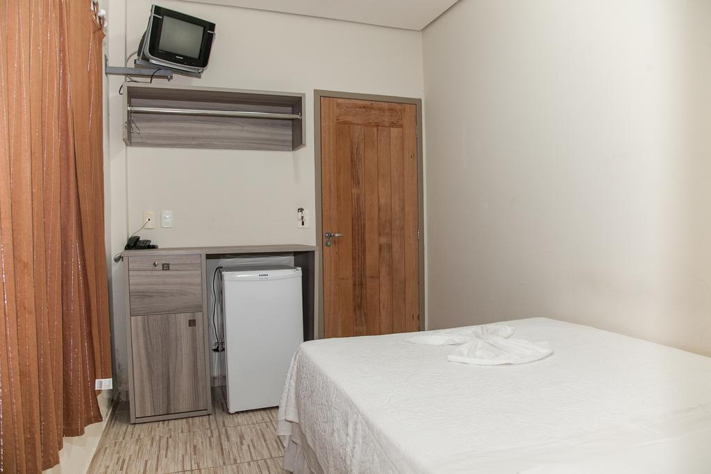 Residencial Ilha Dourada Hotel Governador Celso Ramos Quarto foto