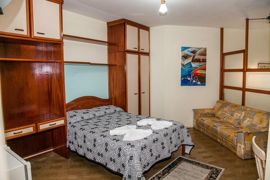 Residencial Ilha Dourada Hotel Governador Celso Ramos Quarto foto