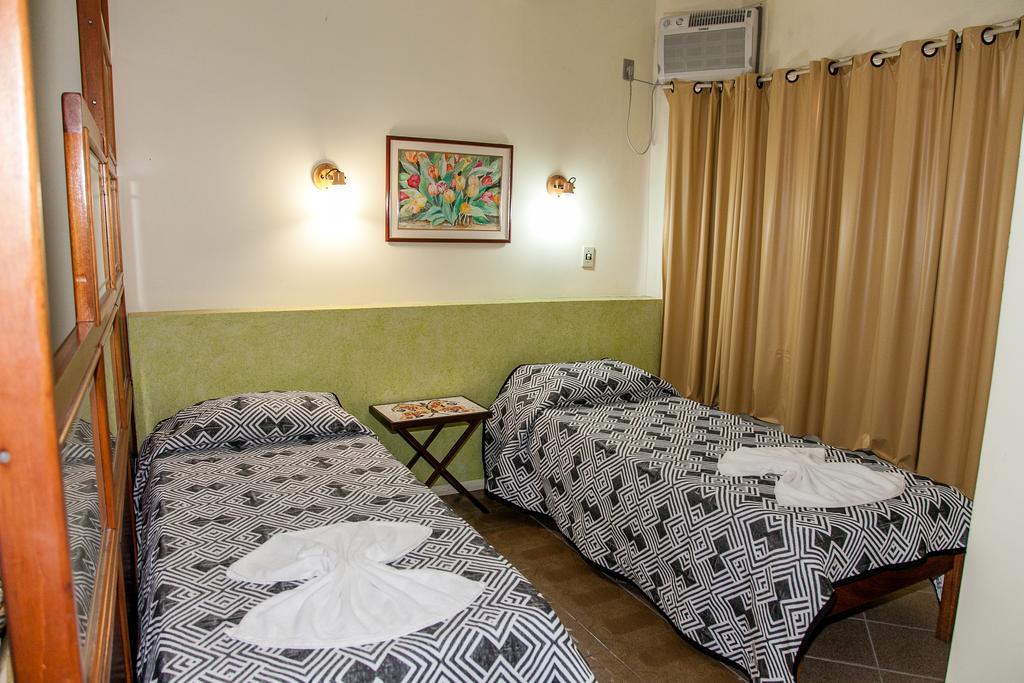 Residencial Ilha Dourada Hotel Governador Celso Ramos Quarto foto