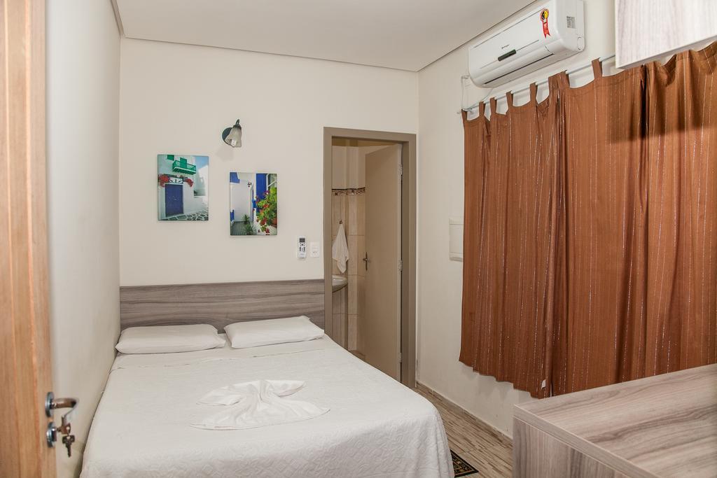 Residencial Ilha Dourada Hotel Governador Celso Ramos Quarto foto