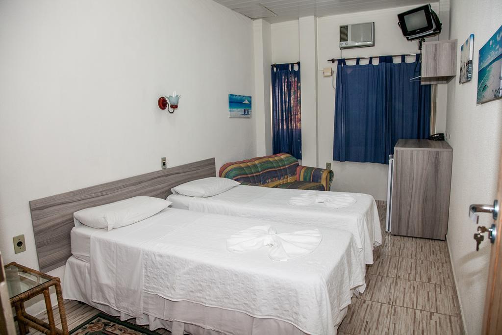 Residencial Ilha Dourada Hotel Governador Celso Ramos Quarto foto